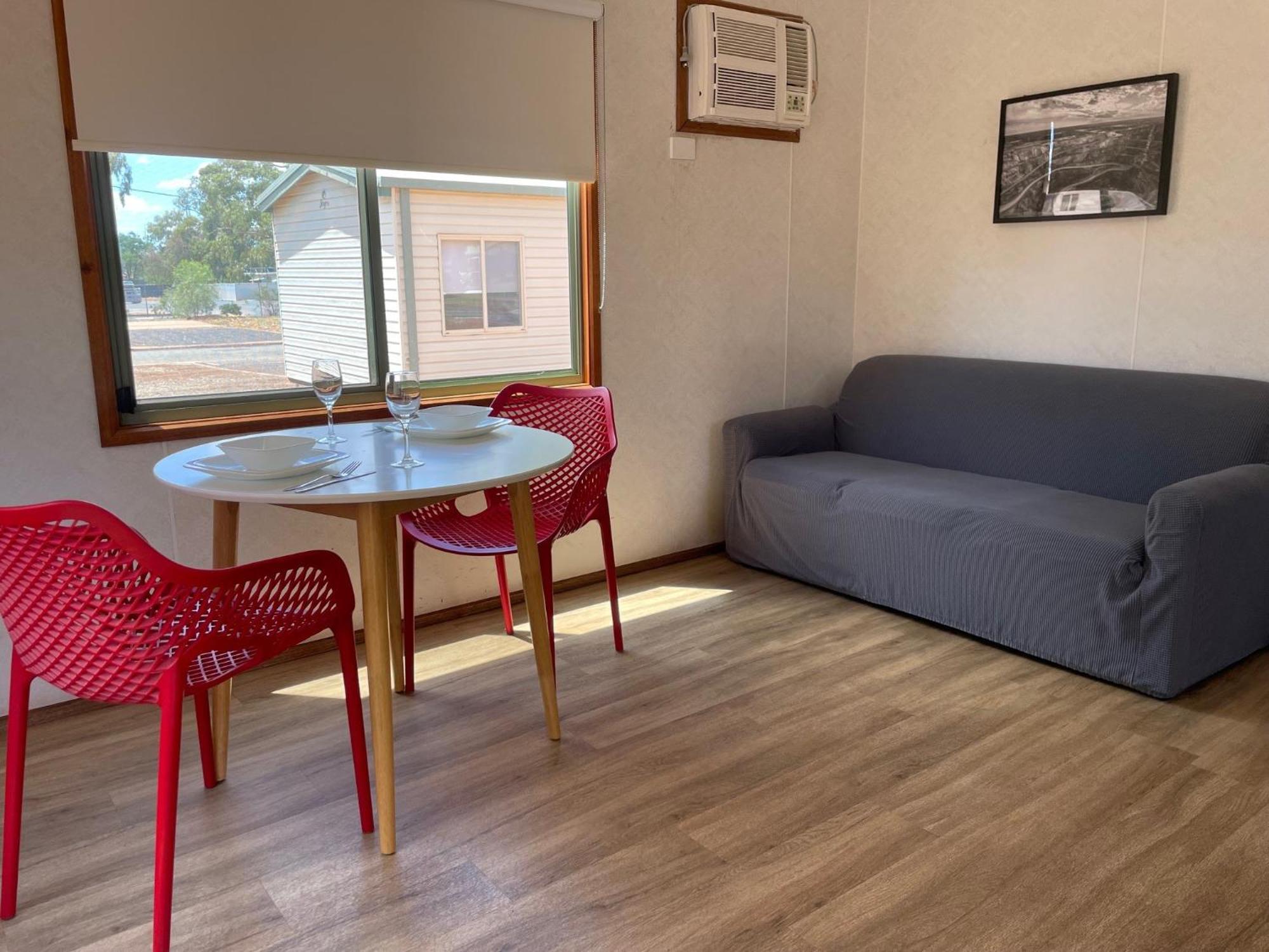 Cobar Caravan Park ภายนอก รูปภาพ